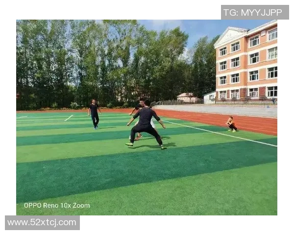 与陈强畅谈足球生涯的点滴故事与成长历程